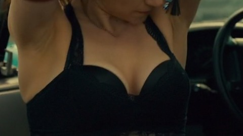 Pic: Melanie Scrofano in Wynonna Earp