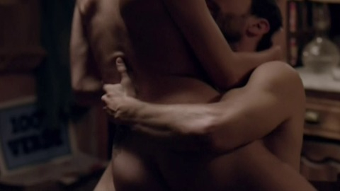 Pic: Juliana Schalch in O Negócio