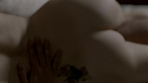 Pic: Juliana Schalch in O Negócio