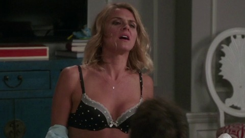 Pic: Eliza Coupe in The Mindy Project