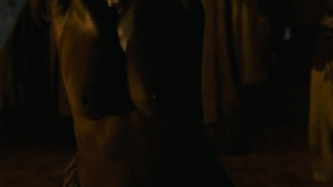 Pic: Adja Katy Touré in Bois d'ébène