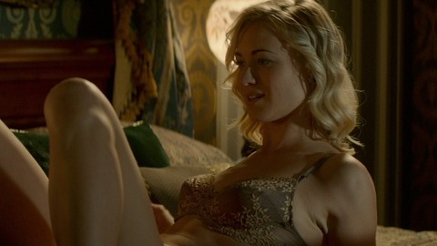 Pic: Yvonne Strahovski in Manhattan Night