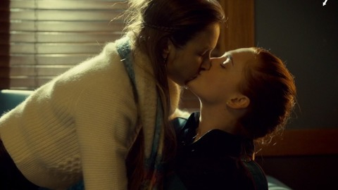 Pic: Katherine Barrell in Wynonna Earp