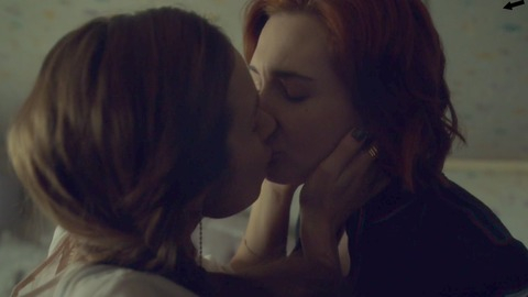 Pic: Katherine Barrell in Wynonna Earp