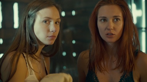 Pic: Katherine Barrell in Wynonna Earp