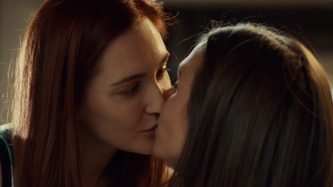 Pic: Katherine Barrell in Wynonna Earp
