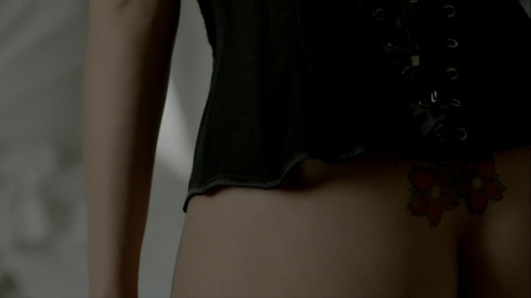 Pic: Rafaela Mandelli in O Negócio