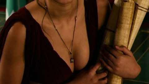 Pic: Courtney Eaton in Gods of Egypt (2016)