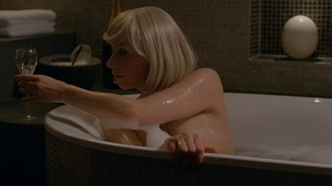 Pic: Yvonne Kolle in Pink