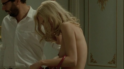 Pic: Caroline Anglade in Joséphine s'arrondit