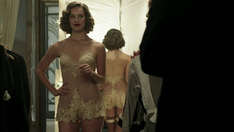 Pic: Bailey Noble in The Last Tycoon