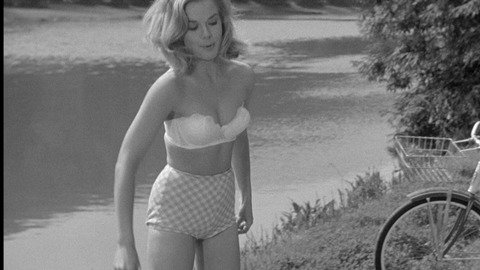 Pic: Leslie Parrish in The Manchurian Candidate