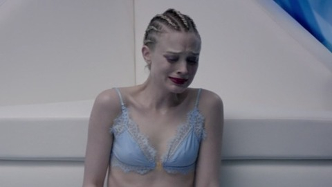 Pic: Bella Heathcote in The Neon Demon (2016)