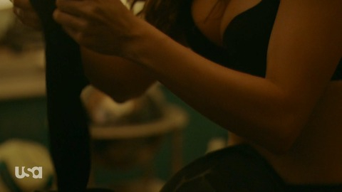 Pic: Alice Braga in Queen of the South