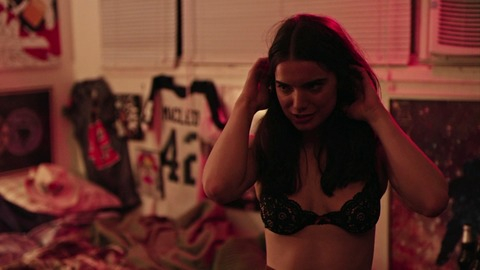 Pic: Dylan Gelula in Casual