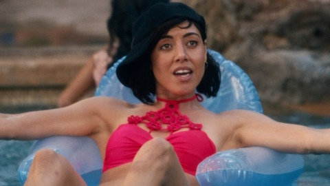 Pic: Aubrey Plaza in Mike and Dave Need Wedding Dates