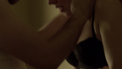 Pic: Amanda Schull in 12 Monkeys