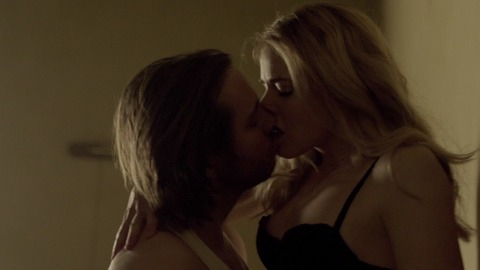 Pic: Amanda Schull in 12 Monkeys
