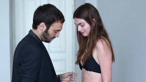 Pic: Maria Palm in The Model