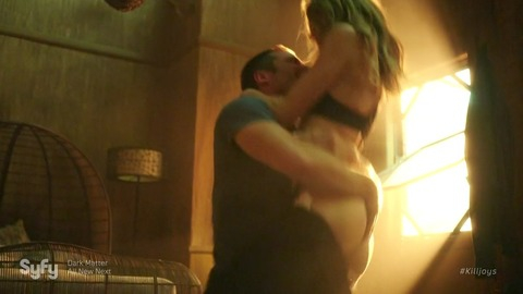 Pic: Tori Anderson in Killjoys