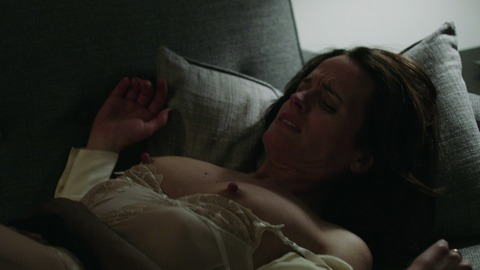 Pic: Elizabeth Reaser in Easy