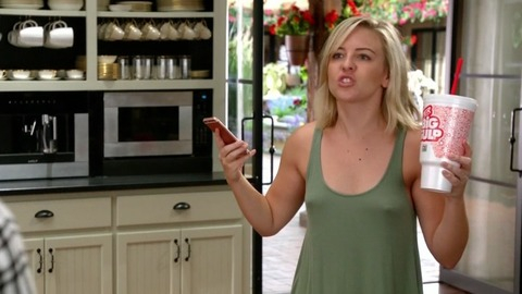 Pic: Heléne Yorke in Graves