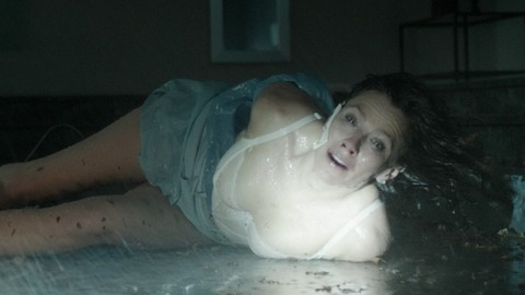 Pic: Anna Friel in I.T.