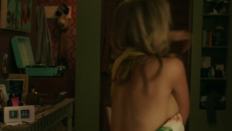 Pic: Jessica Marais in The Wrong Girl