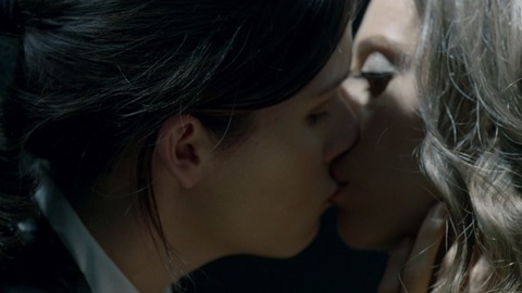 Pic: Shannon Woodward in Westworld