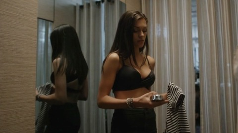 Pic: Alyssa Lynch in Travelers