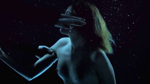 Pic: Sigrid Bouaziz in La ville bleue