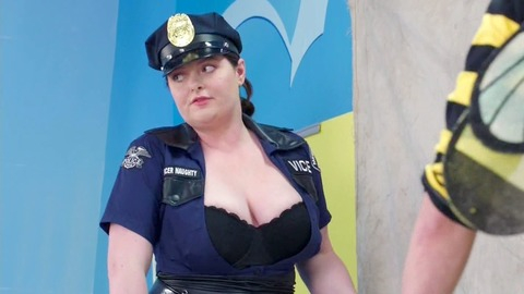 Pic: Lauren Ash in Superstore