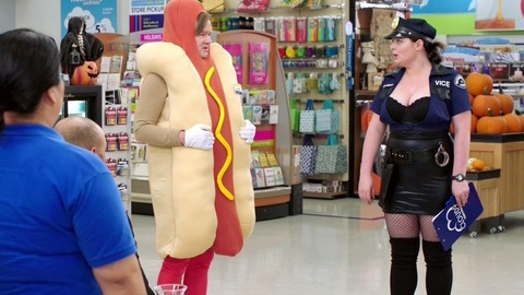 Pic: Lauren Ash in Superstore