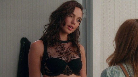 Pic: Gal Gadot in Keeping Up with the Joneses