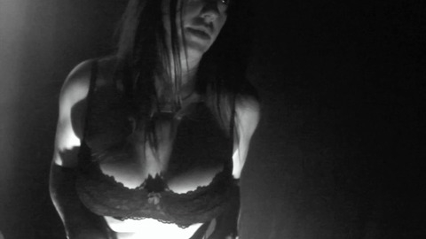 Pic: Stephanie Domini Ehlert in Dark Prism