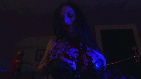 Pic: Dani Thompson in My Bloody Banjo