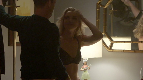 Pic: Kara Killmer in Chicago Fire