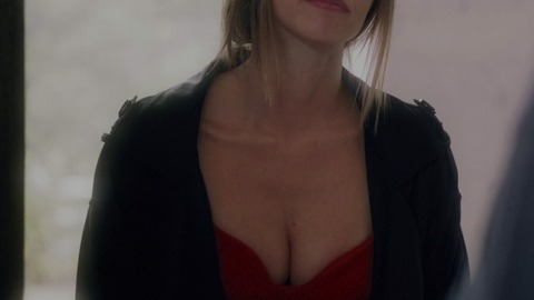 Pic: Stephanie Cayo in Club de Cuervos