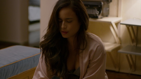 Pic: Frida Astrid in Club de Cuervos (2015-2019)