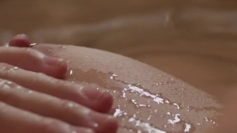 Pic: Suki Waterhouse in Rachael