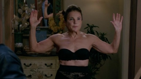 Pic: Tovah Feldshuh in Crazy Ex-Girlfriend