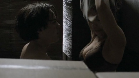 Pic: Jessica Parker Kennedy in Colony