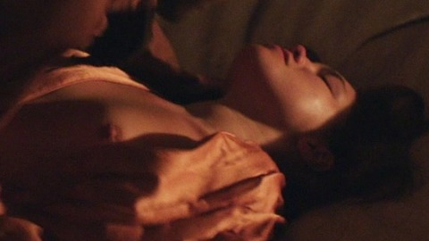 Pic: Florence Pugh in Lady Macbeth
