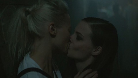 Pic: Mavie Hörbiger in Axolotl Overkill