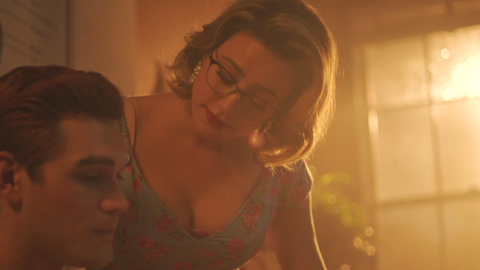 Pic: Lili Reinhart in Riverdale