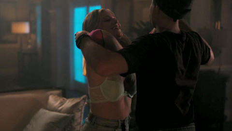 Pic: Lili Reinhart in Riverdale