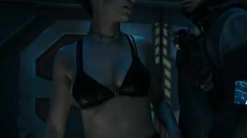 Pic: Dominique Tipper in The Expanse