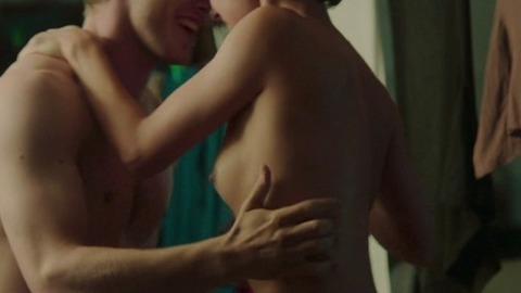 Pic: Julia Koschitz in Jonathan