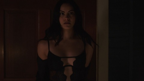 Pic: Camila Mendes in Riverdale