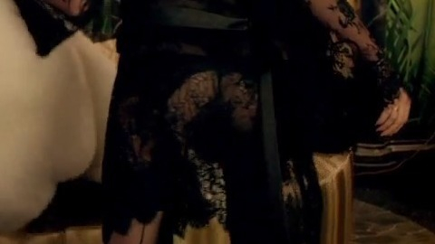 Pic: Phoebe Dynevor in Snatch